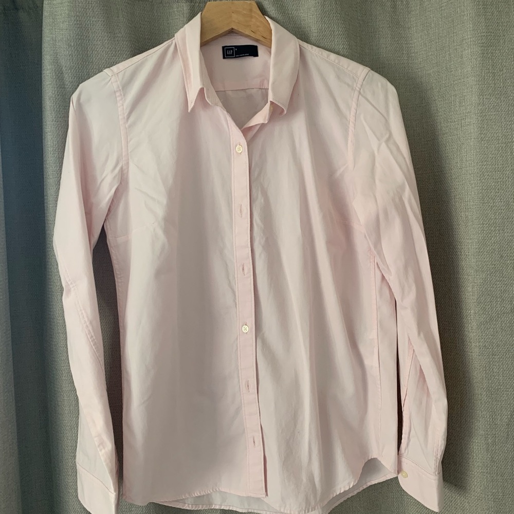 Gap button up